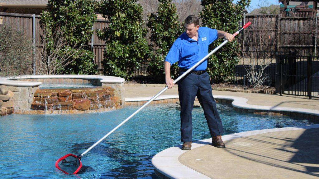 pool maintenance service 